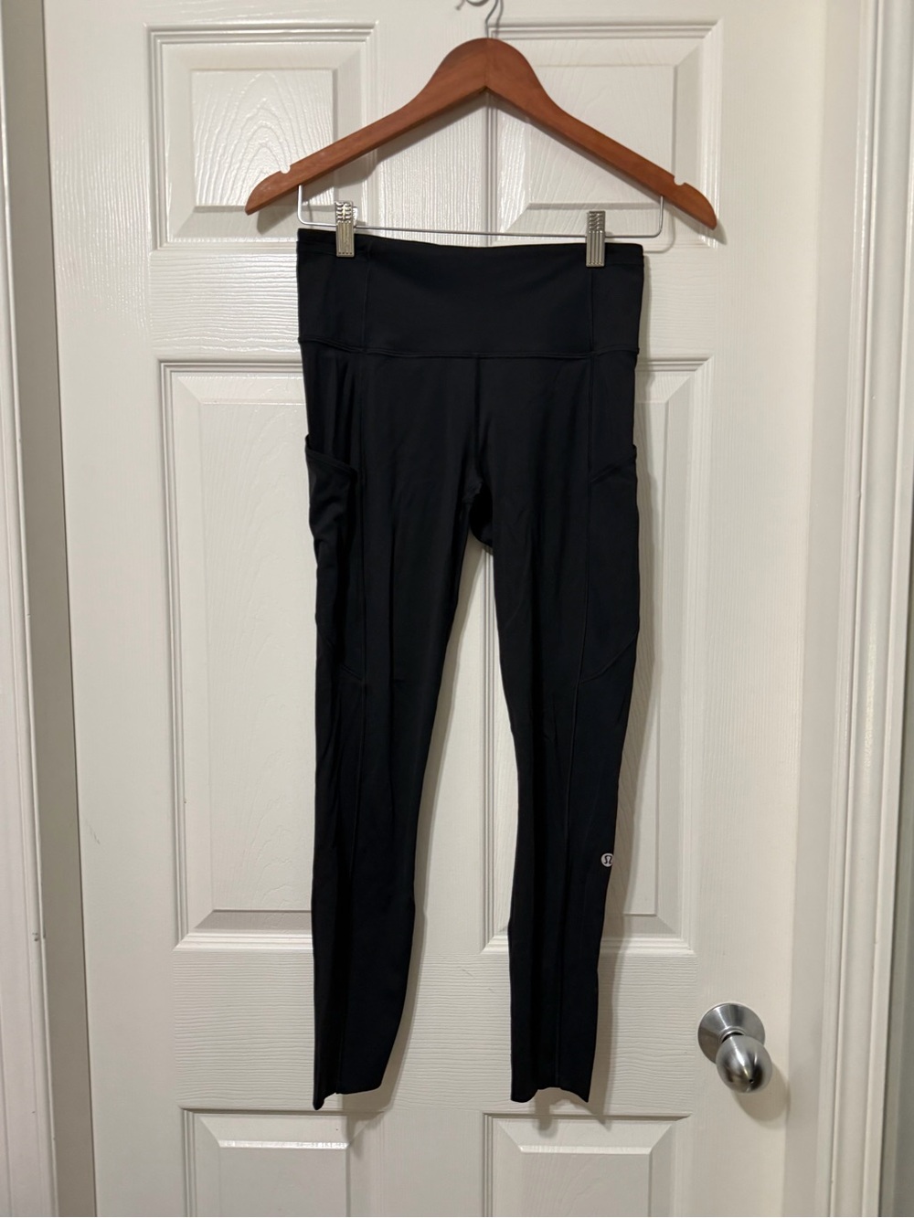 Lululemon athletica fast & free 7/8 tight II size 6 euc